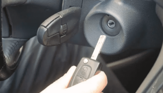 Auto-ignition key